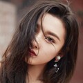 明知你随口说说，我却仍傻傻地等
