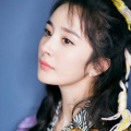 伤感故事：曾经被诺言黏在一起的两个人