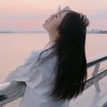 伤感情歌：眼泪滴在心痛处
