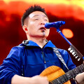 民谣小酒馆｜诗与远方，藏于归途晚风