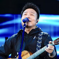 民谣小酒馆：我把理想卖了，换来烟火三餐