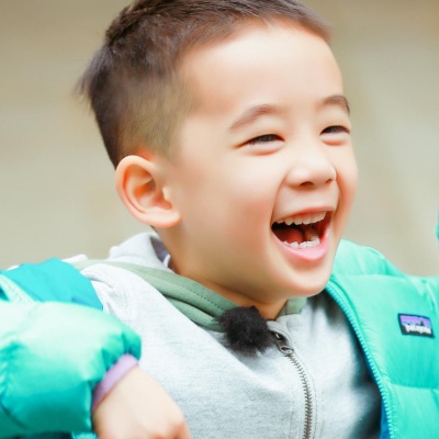 幼儿园运动会：扭腰摆手最开心！